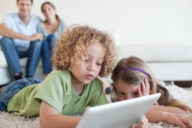 بهترین راه برای ایمنی کودک در اینترنت چیست؟