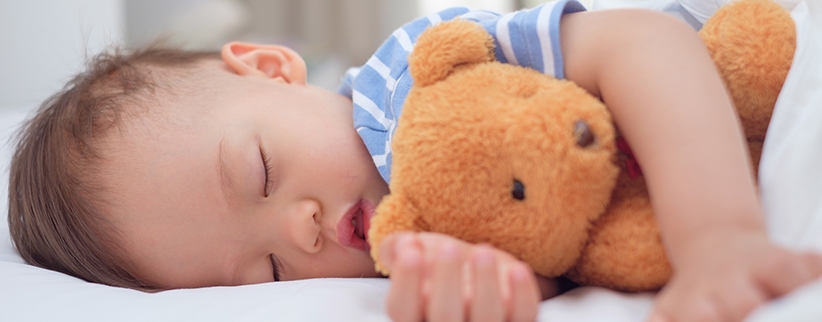 چگونه بهترین شرایط را برای خوابیدن کودک خود ایجاد کنیم؟