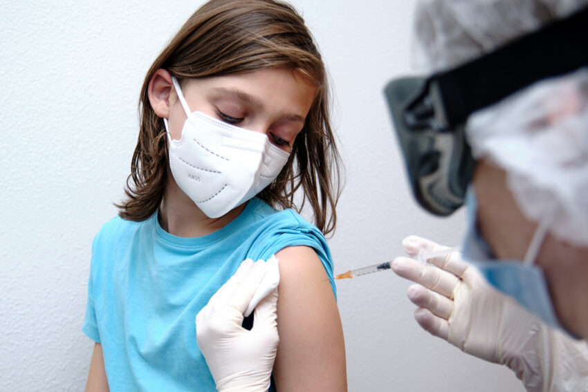 ایمنی واکسن کرونا در کودکان؛ واکسن مفید یا مضر است؟