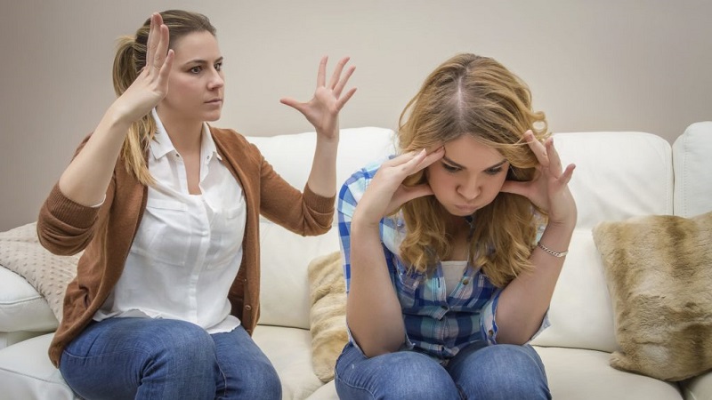 تاثیر منفی دعوا و درگیری در افسردگی نوجوانان