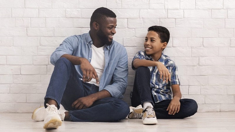 به عنوان یک پدر چگونه با پسر نوجوان و جوان خود باید رفتار کنیم؟